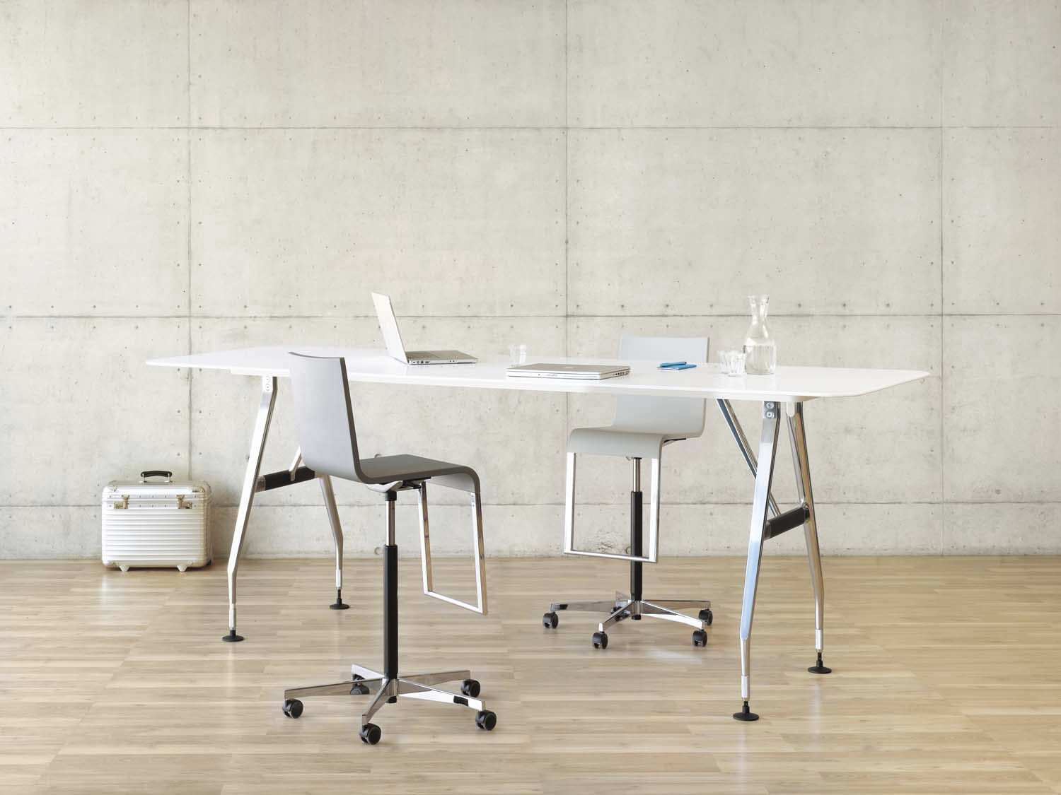 会议台|实木洽谈台|办公安博网页版|安博anbo（中国）安博网页版|Ad Hoc 高脚洽谈台